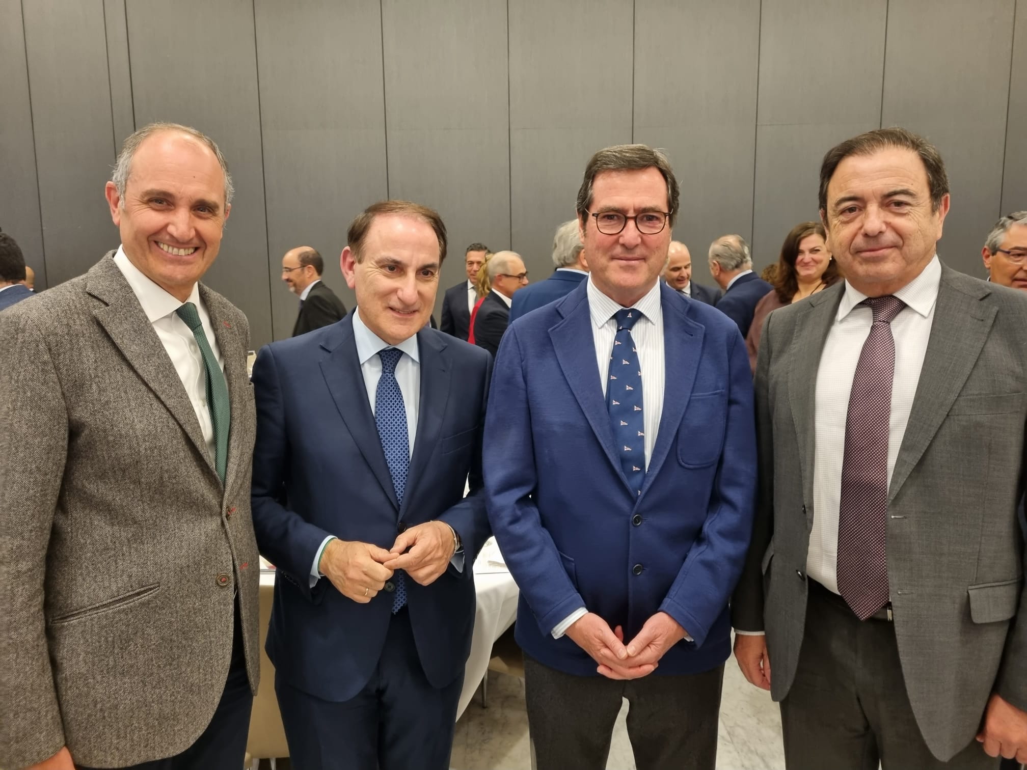 Almuerzo coloquio del presidente de la CEOE